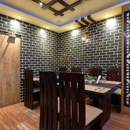 Hotel O Chilli Pepper Hotel And Restaurant Kolkata Eksteriør bilde